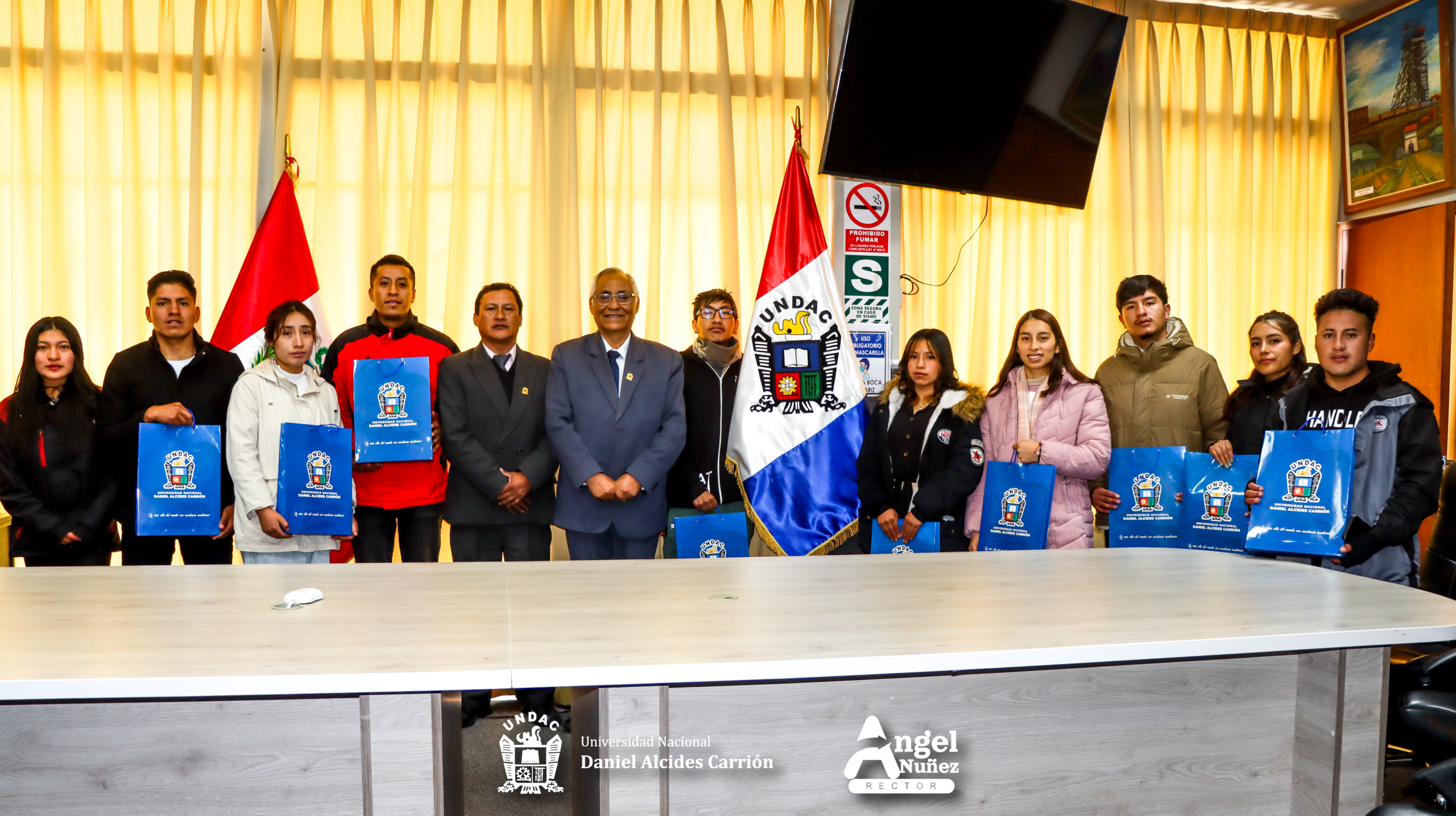En este momento estás viendo 𝐄𝐒𝐓𝐔𝐃𝐈𝐀𝐍𝐓𝐄𝐒 𝐃𝐄 𝐋𝐀 𝐔𝐍𝐃𝐀𝐂 𝐅𝐎𝐑𝐓𝐀𝐋𝐄𝐂𝐄𝐑Á𝐍 𝐒𝐔 𝐅𝐎𝐑𝐌𝐀𝐂𝐈Ó𝐍 𝐄𝐍 𝐃𝐈𝐕𝐄𝐑𝐒𝐀𝐒 𝐔𝐍𝐈𝐕𝐄𝐑𝐒𝐈𝐃𝐀𝐃𝐄𝐒 𝐃𝐄𝐋 𝐏𝐀Í𝐒